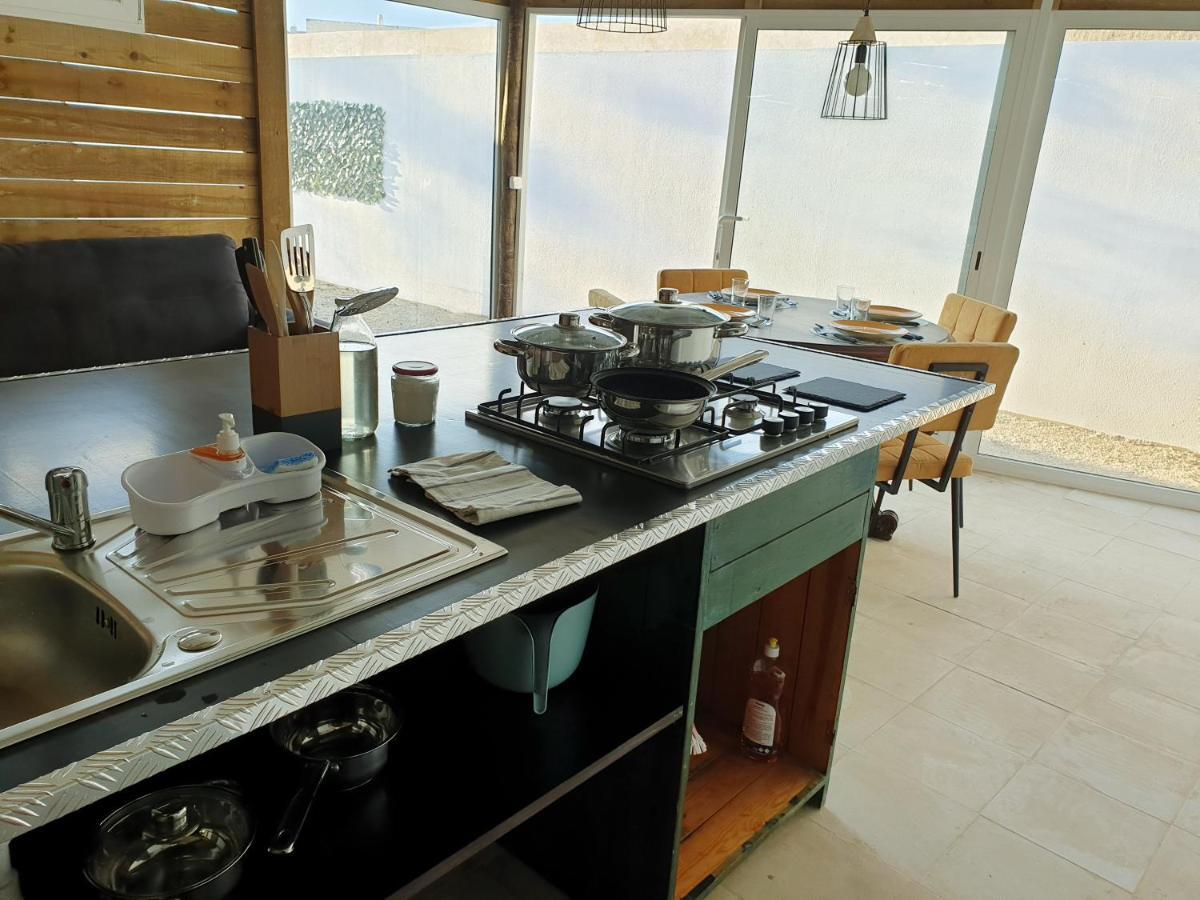 Хостел Casa Vale Ecotainer Лиссабон Экстерьер фото