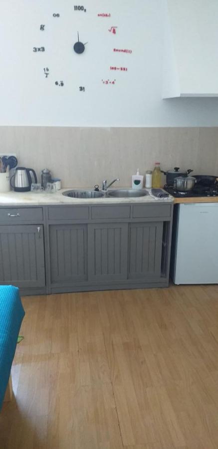 Хостел Casa Vale Ecotainer Лиссабон Экстерьер фото